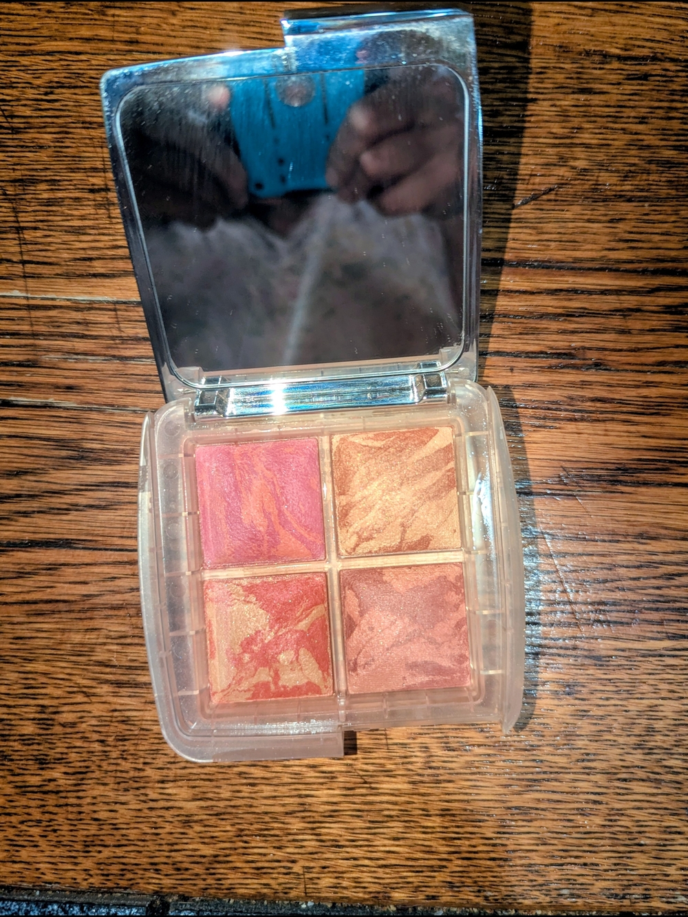 Hourglass Ghost Quad